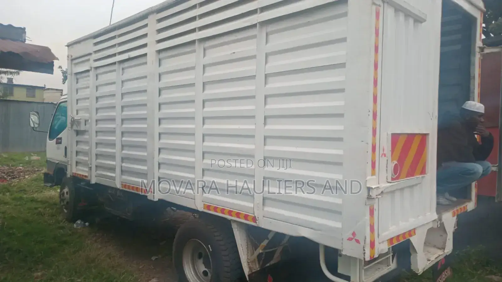Cover Body Truck for Transportation at Hand