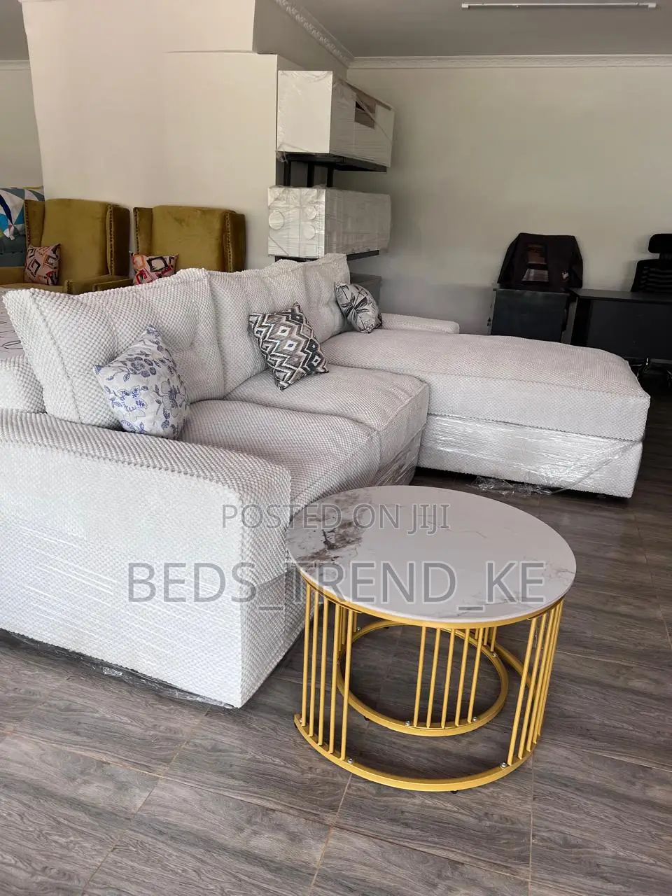 Moderm Cushiony 6 Seater L Seat