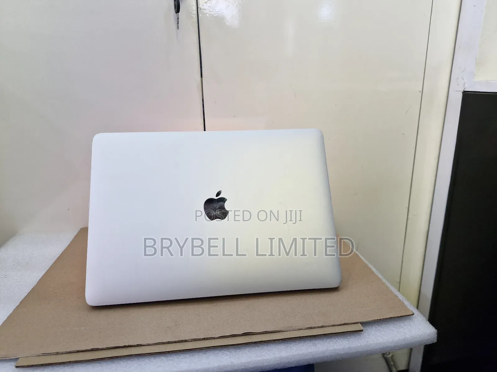 Laptop Apple MacBook Pro 2017 8GB Intel Core I5 SSD 128GB