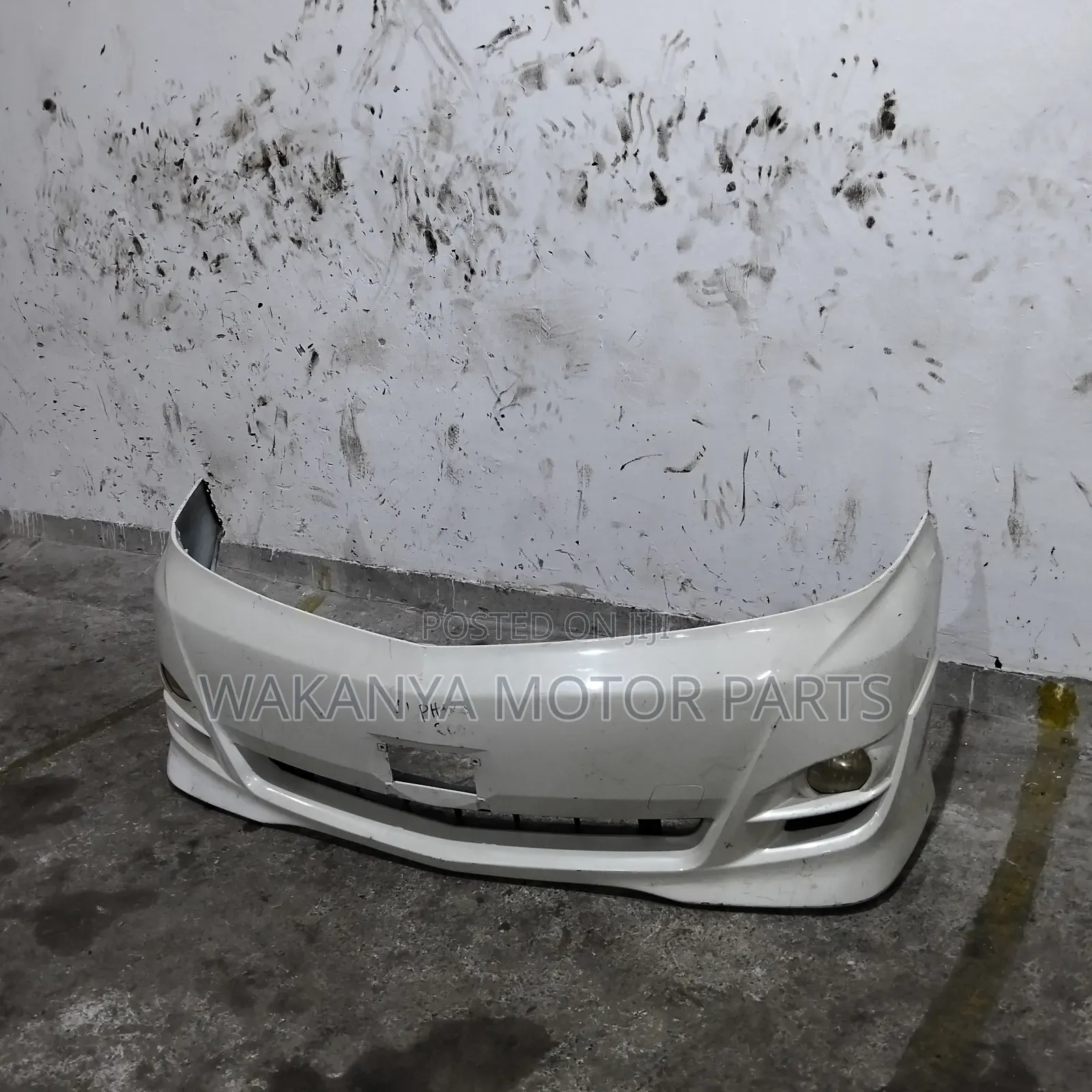 Toyota Alphard Anh10 Model 2007/08 Front Bumper With Fogs