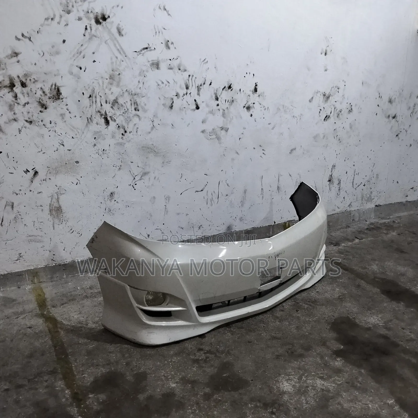 Toyota Alphard Anh10 Model 2007/08 Front Bumper With Fogs