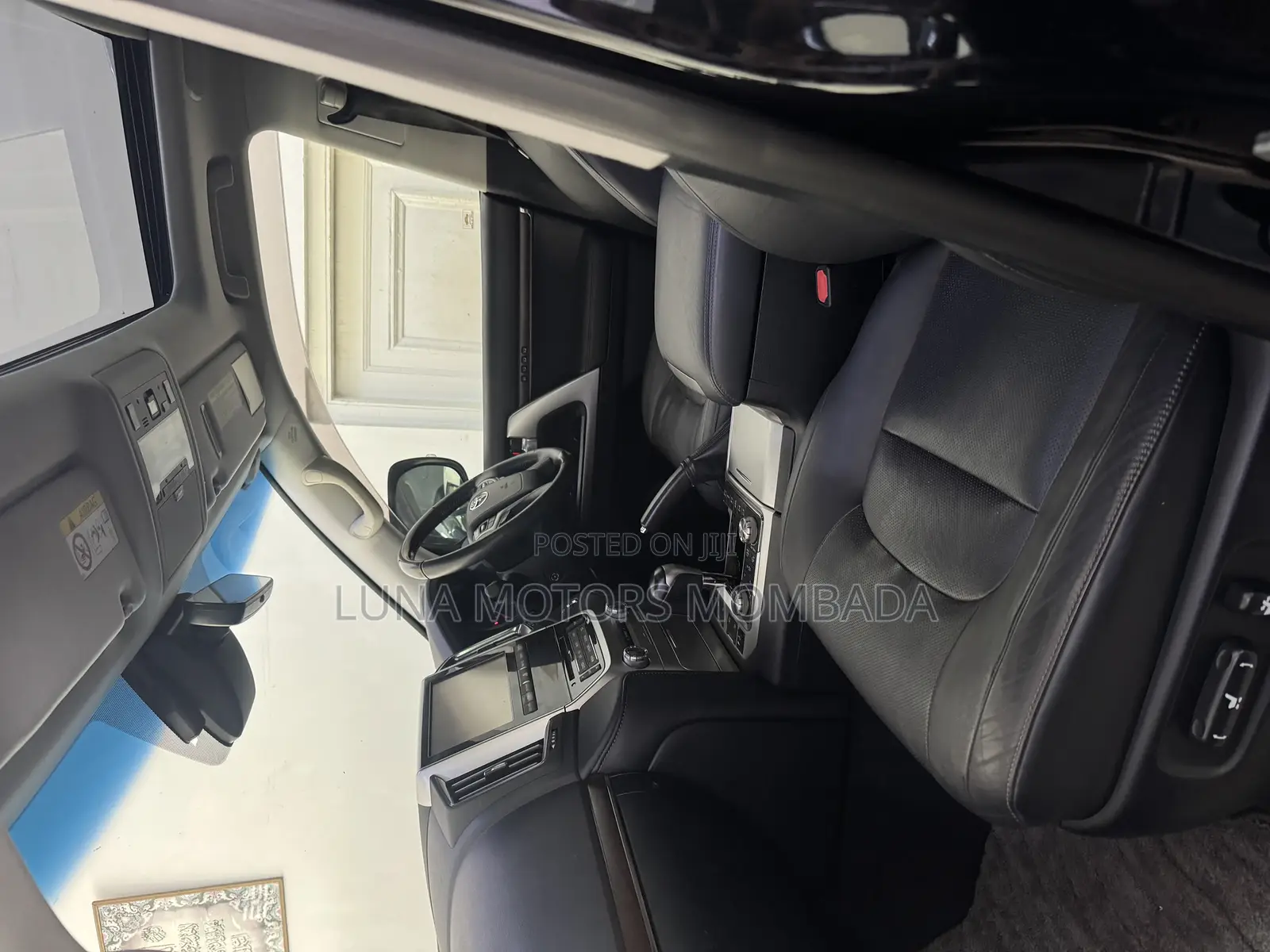 Toyota Land Cruiser 4.6 V8 ZX 2018 Black