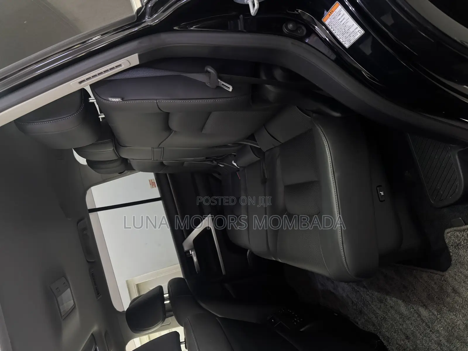 Toyota Land Cruiser 4.6 V8 ZX 2018 Black
