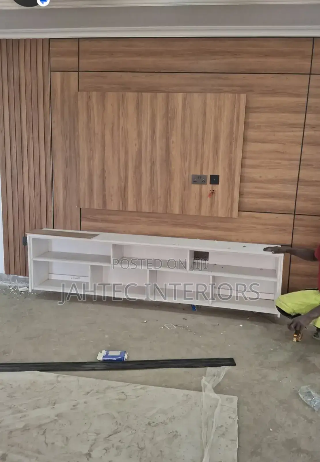 Morden Tv Stand and Kitchen Cabinets Feeting and Repair