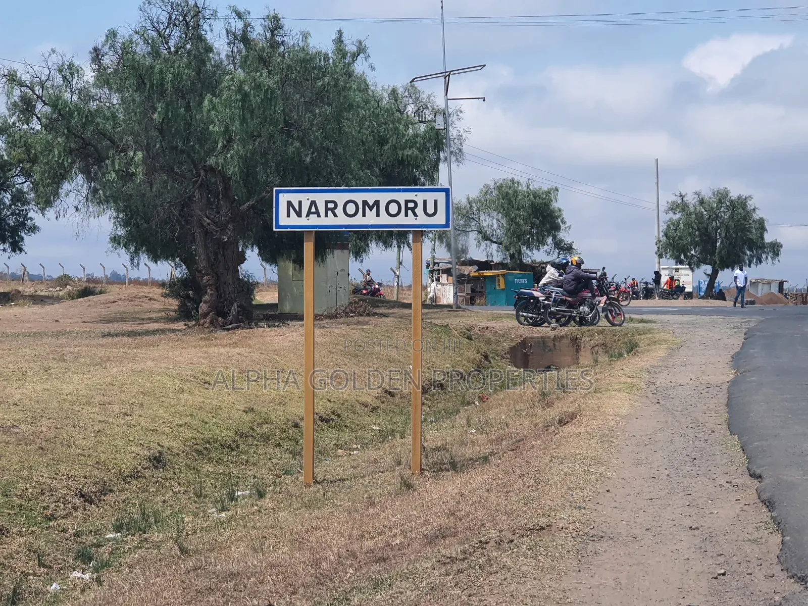 Narumoru 1 Acre With River Frontage