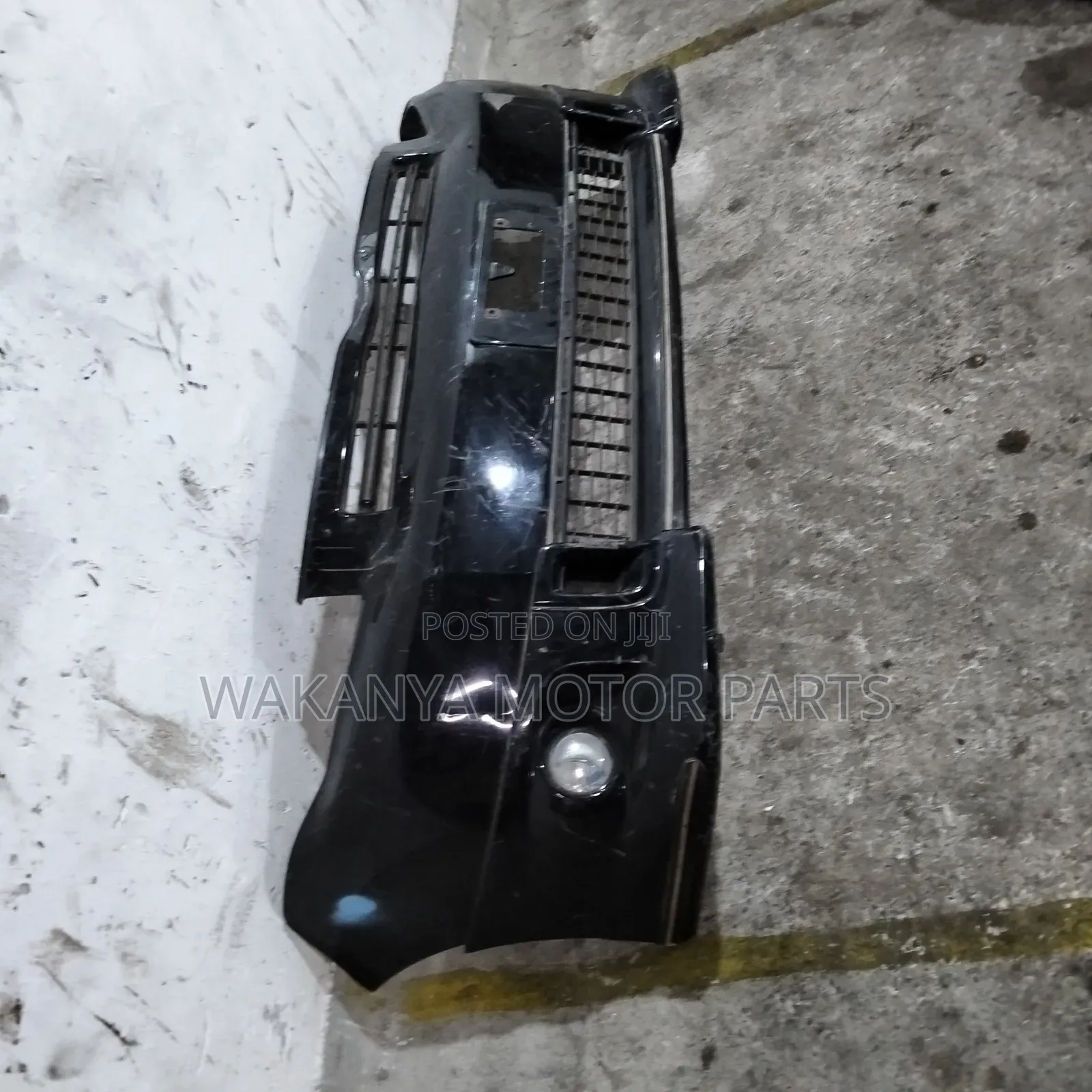 Toyota Voxy Model 2008/2009 Front Bumper Complete With Fogs