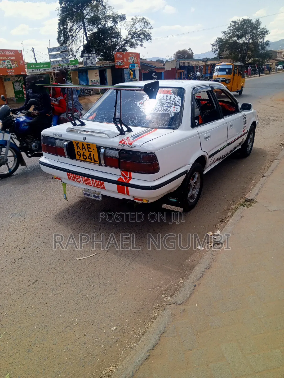 Toyota Corolla 1996 White