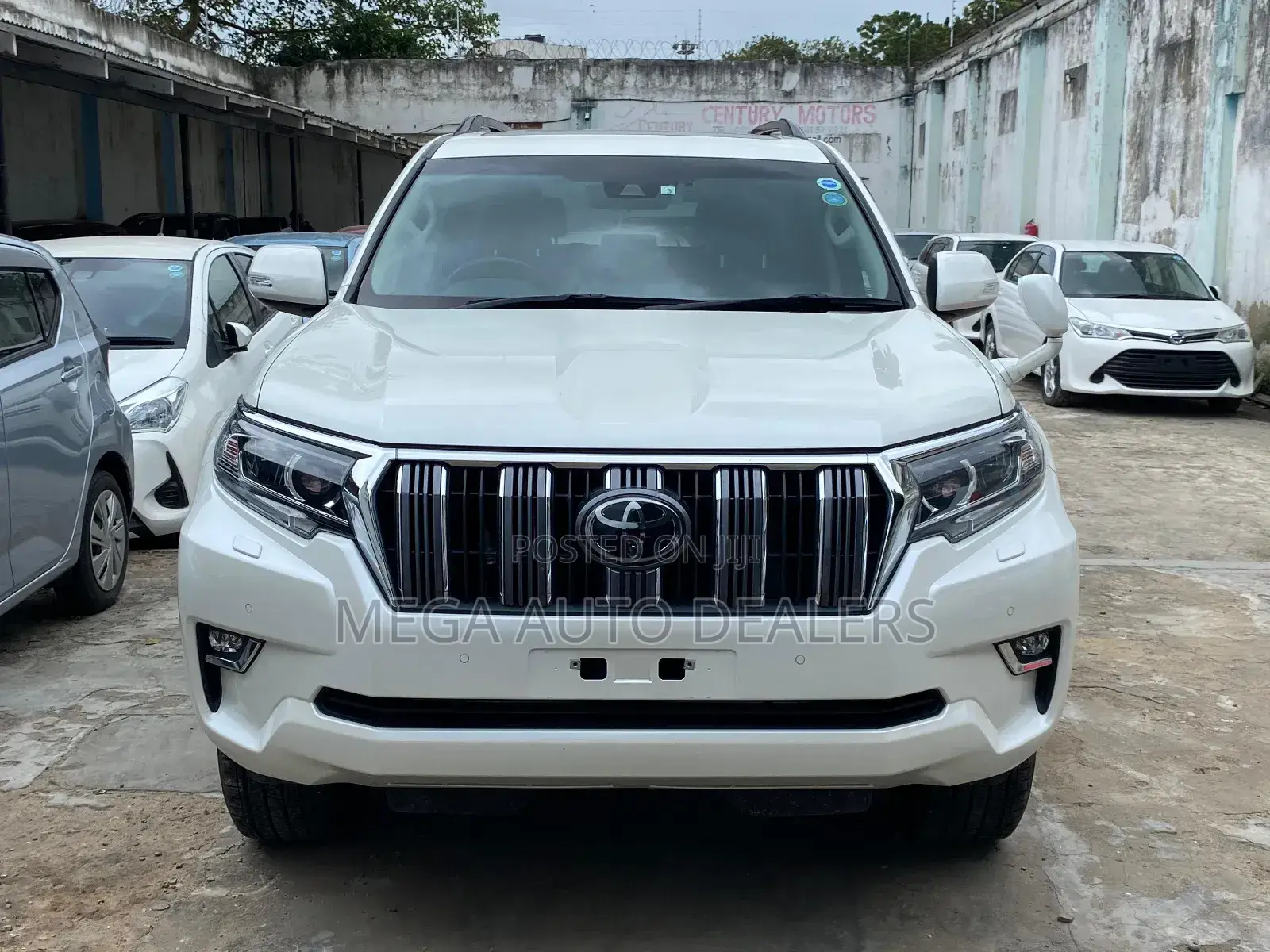 Toyota Land Cruiser Prado 2018 White