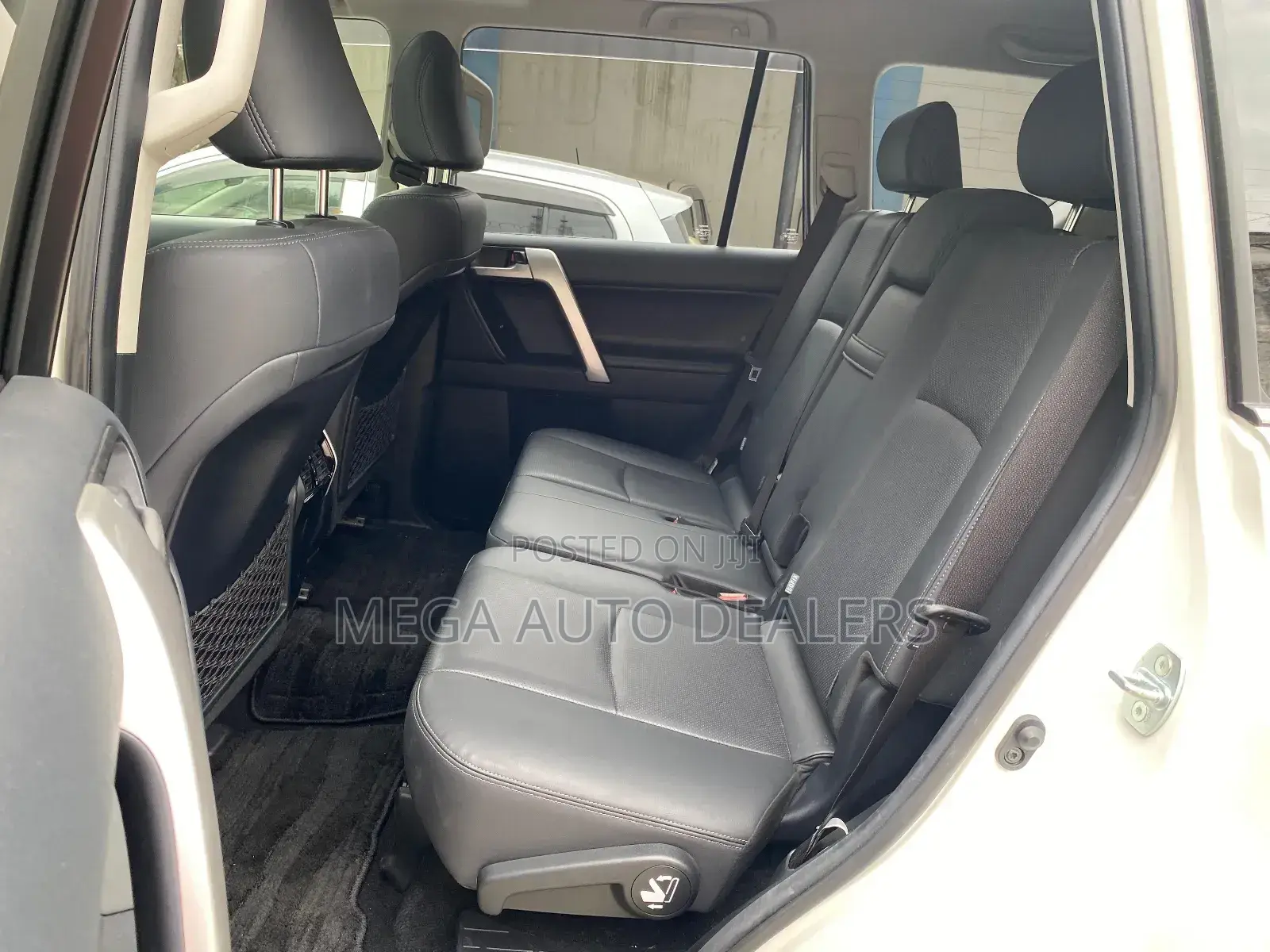 Toyota Land Cruiser Prado 2018 White