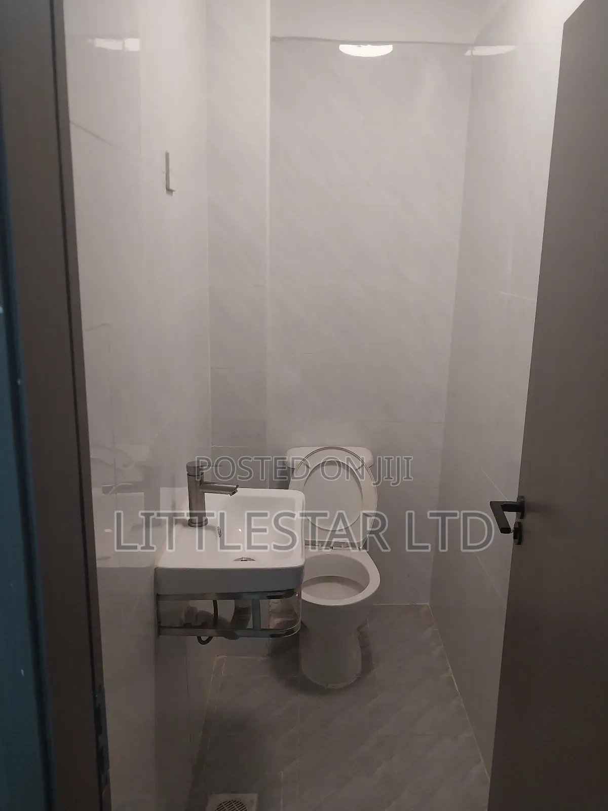 2bdrm Apartment in Royal Garden, Hurlingham for rent