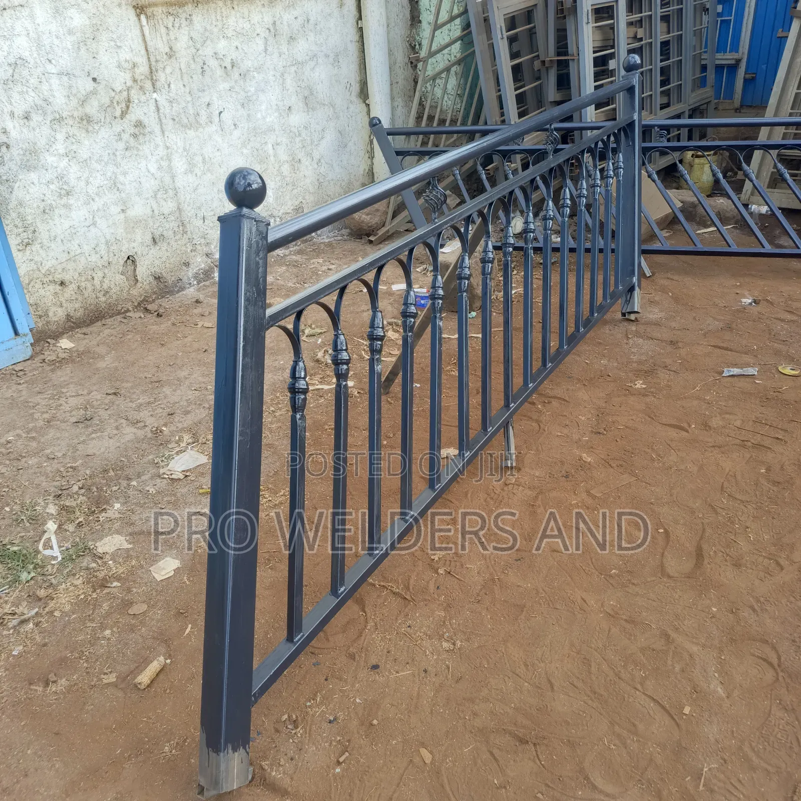 "Stylish Steel Staircase Railings – Strong Modern Look!"
