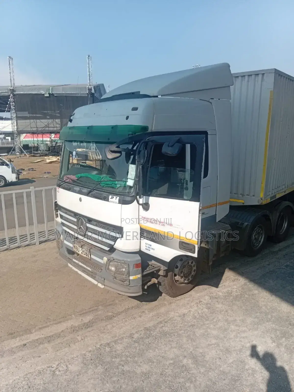 Transit Trailer for Goods Transportation