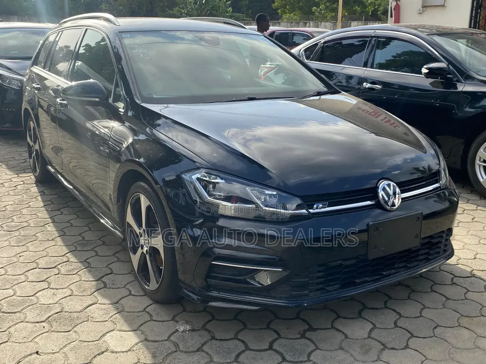 Volkswagen Golf R 4-Door w/DCC & Navigation 2018 Black