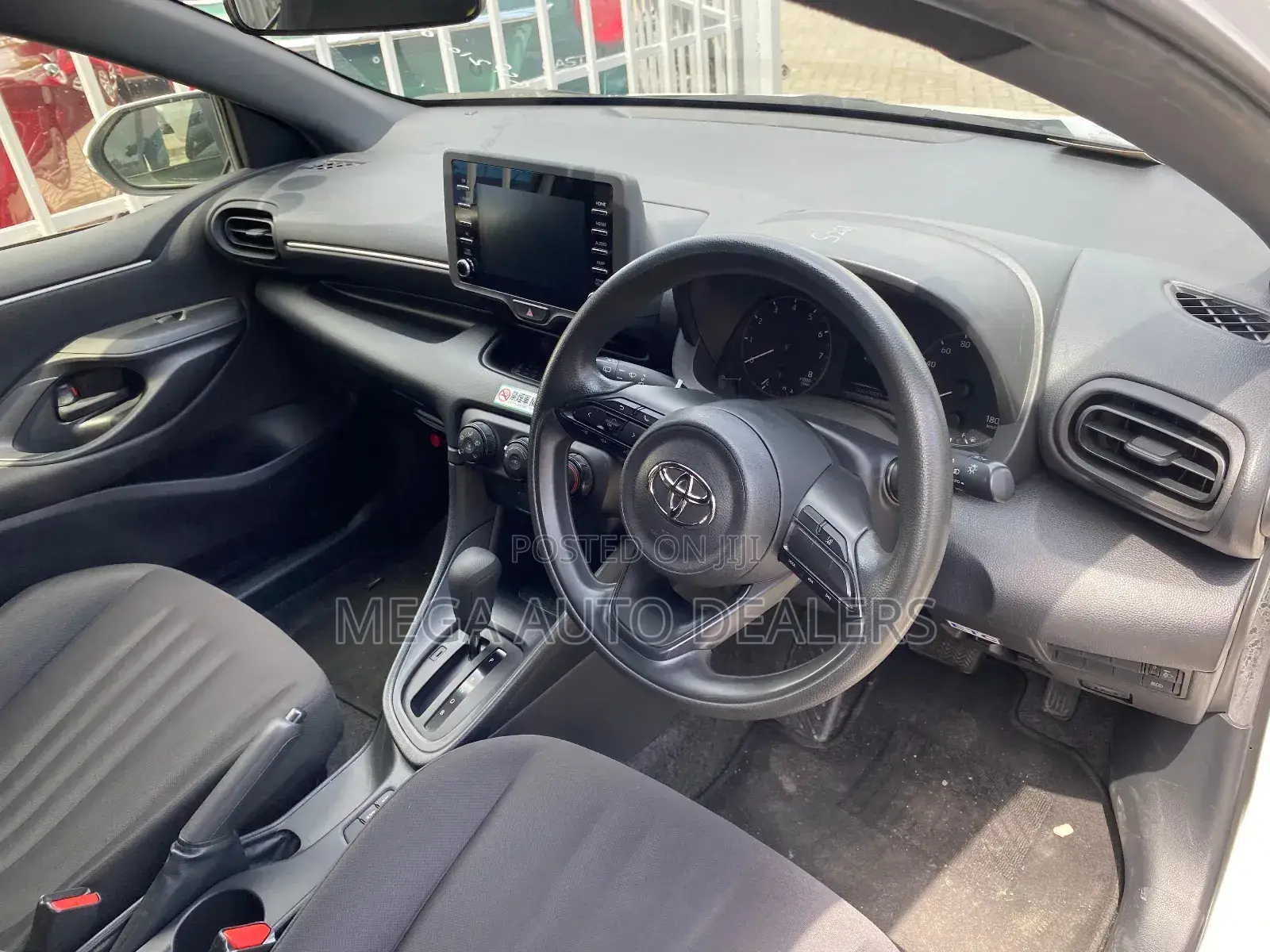 Toyota Yaris 2018 White