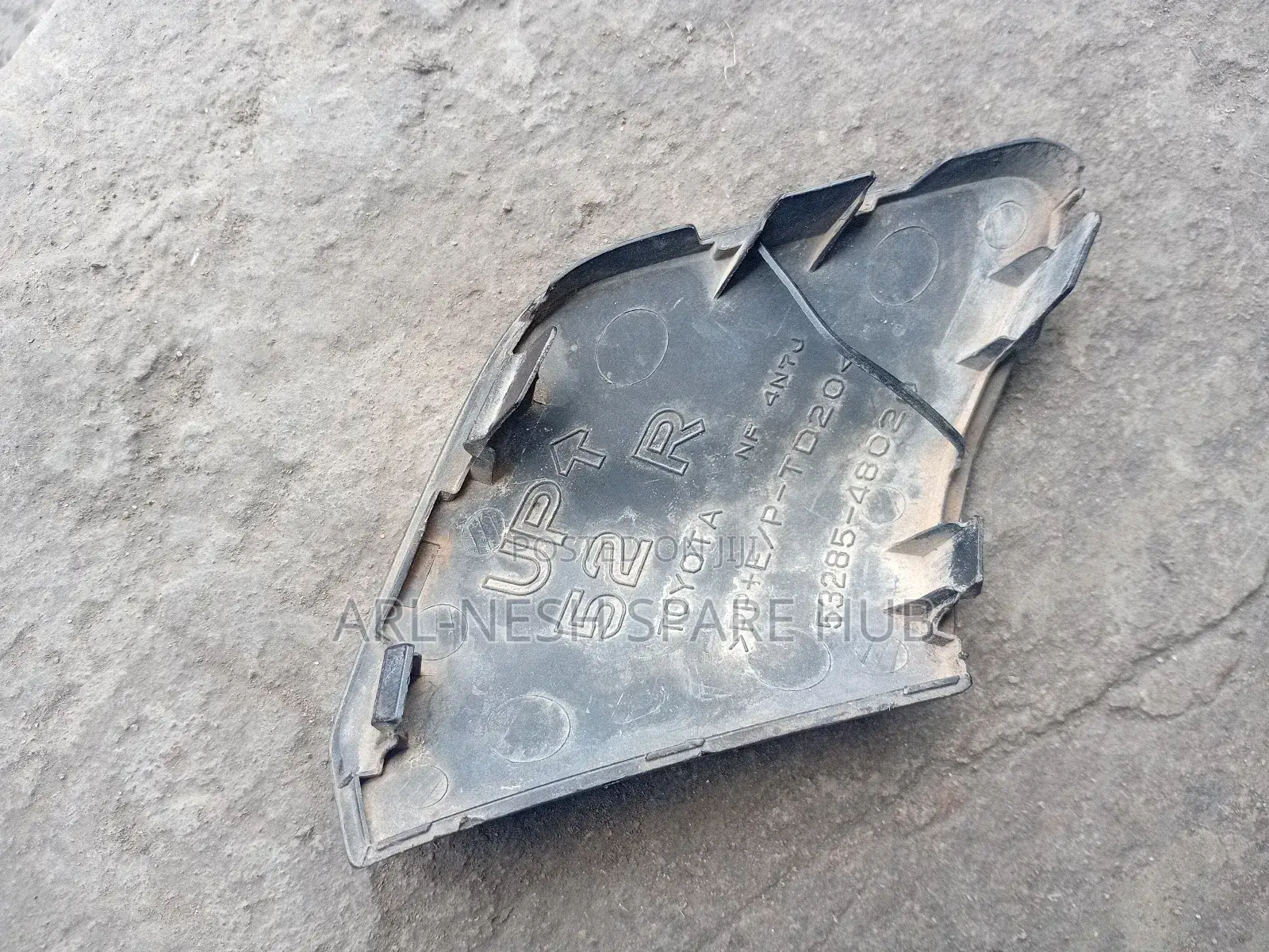 Toyota Harrier 2016 Front Bumper Towing Cover
