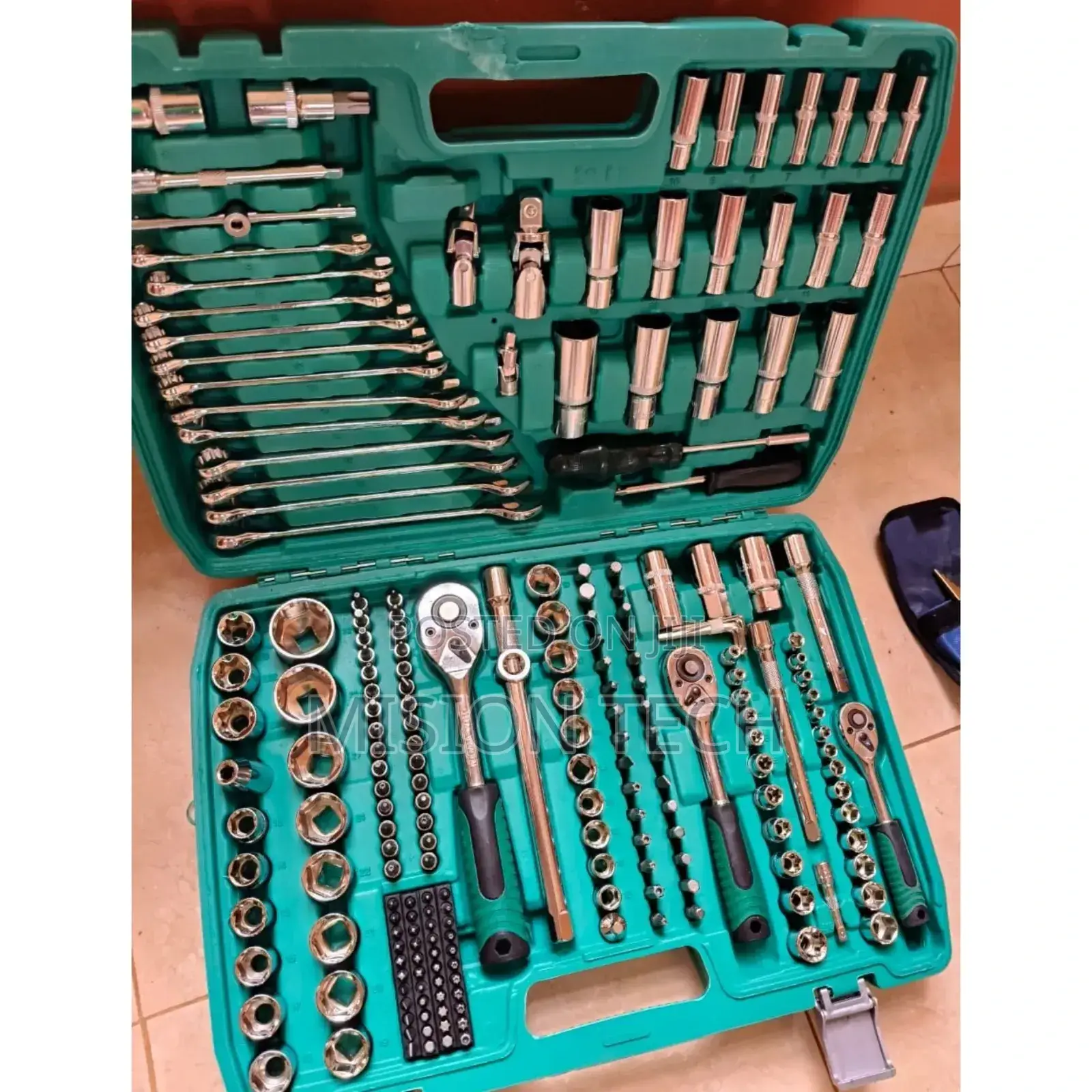 216-Piece Wrench Tool Set