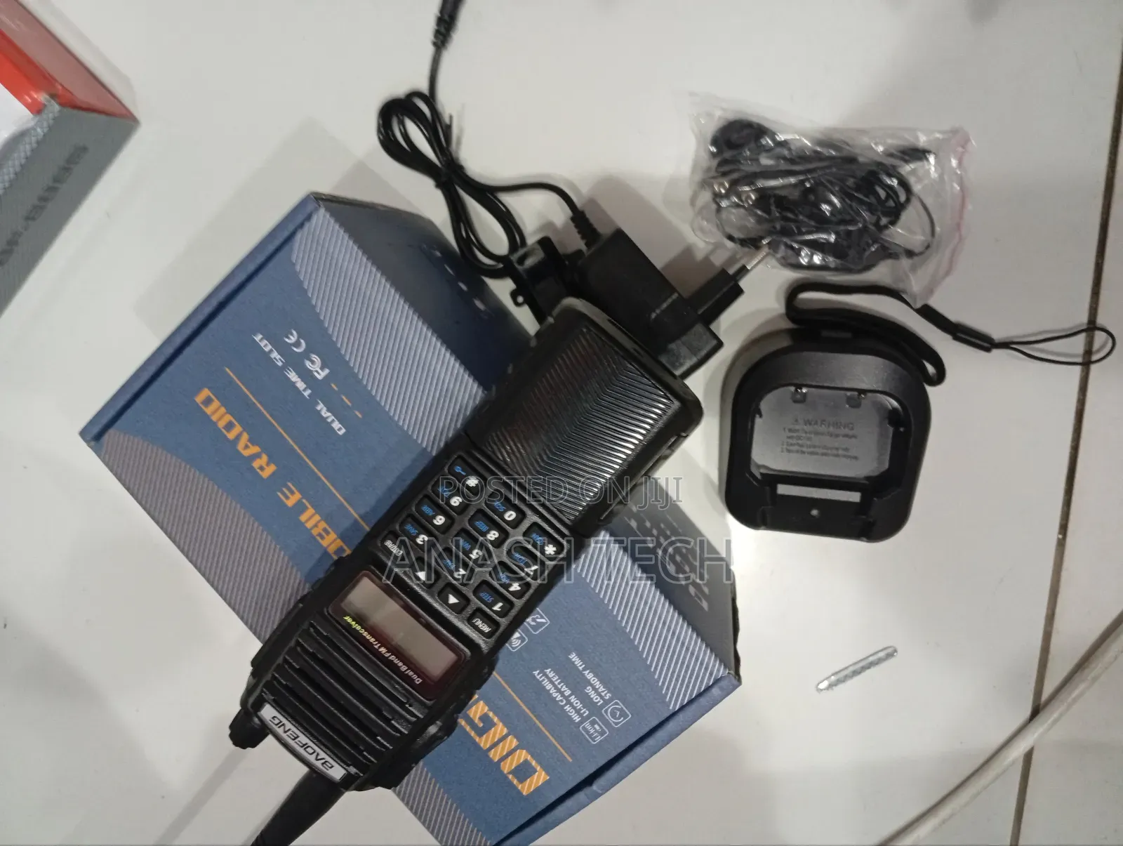 Baofeng Uv-82 Two Way 10 Km Radio Walkie Talkie - 1 Piece