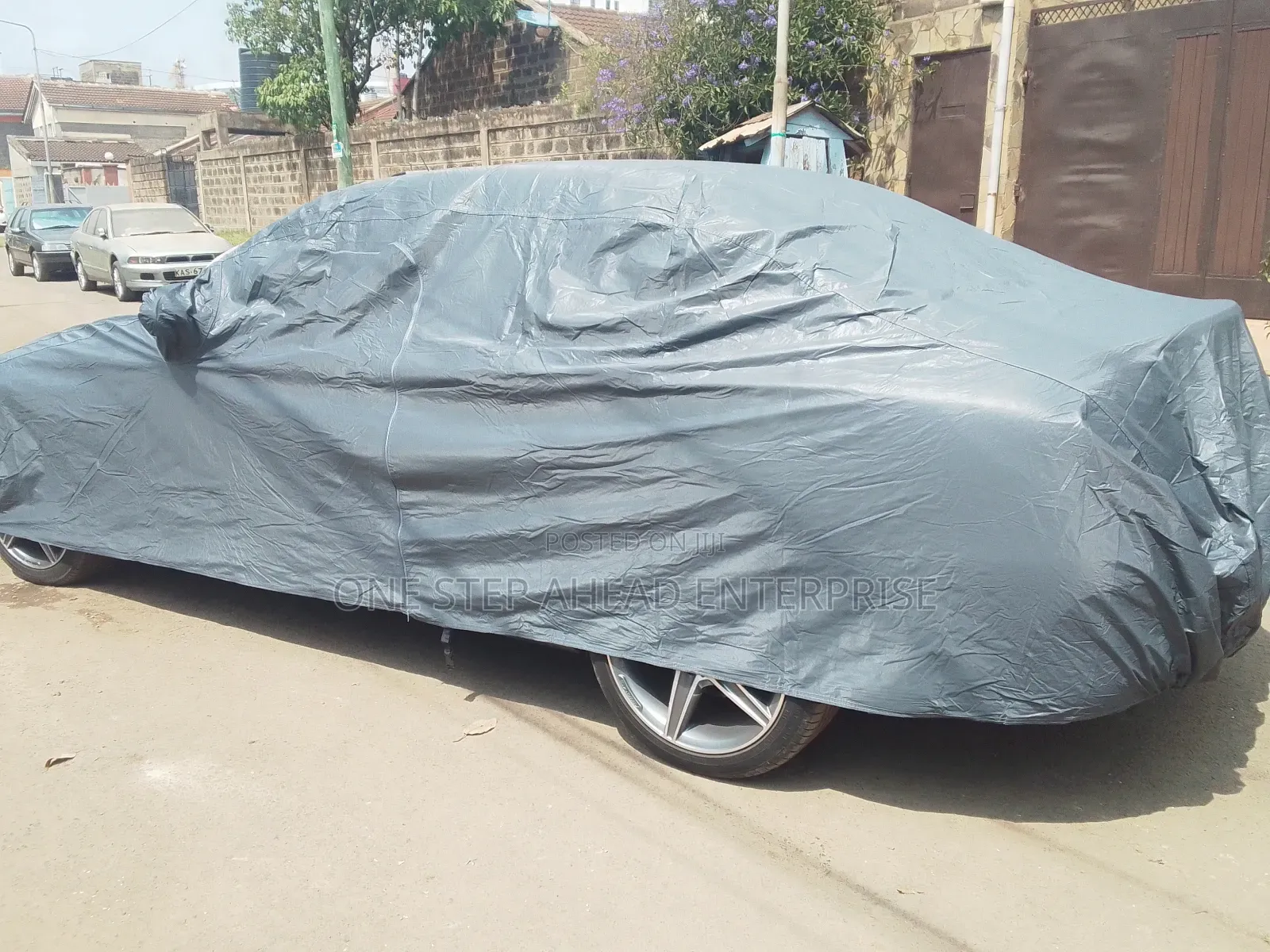 Toyota Axion Water/Snunproof Cover