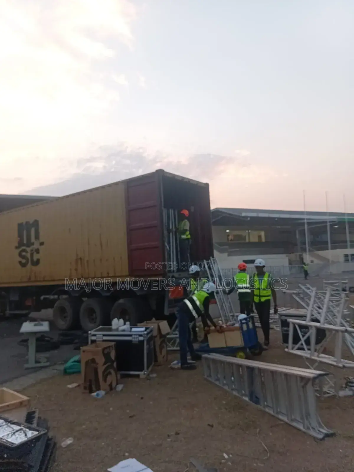 Boxbody/ Flatbed Trailer for Goods Transportation