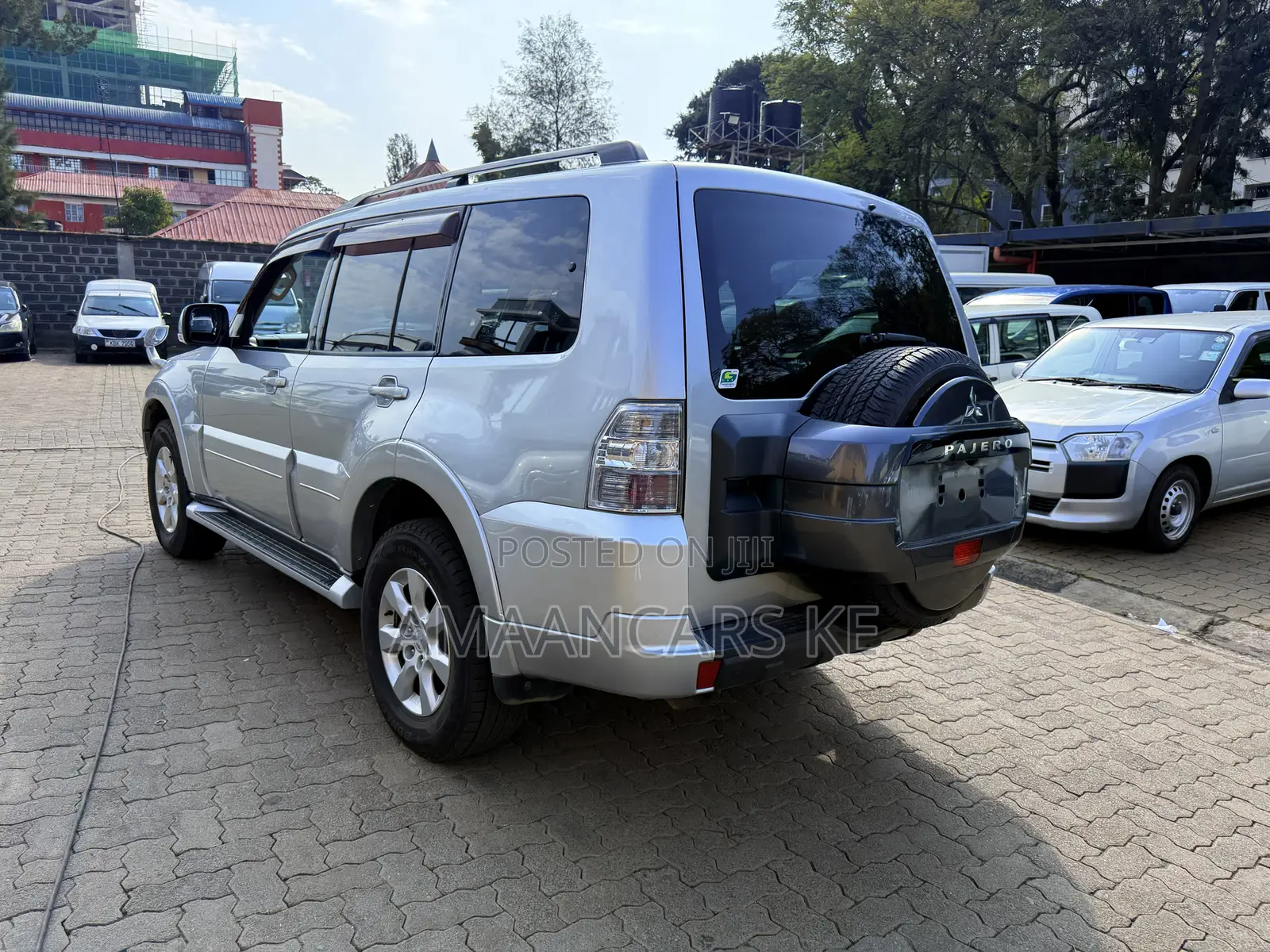 Mitsubishi Pajero V80 3.2 DI-D 2018 Gray