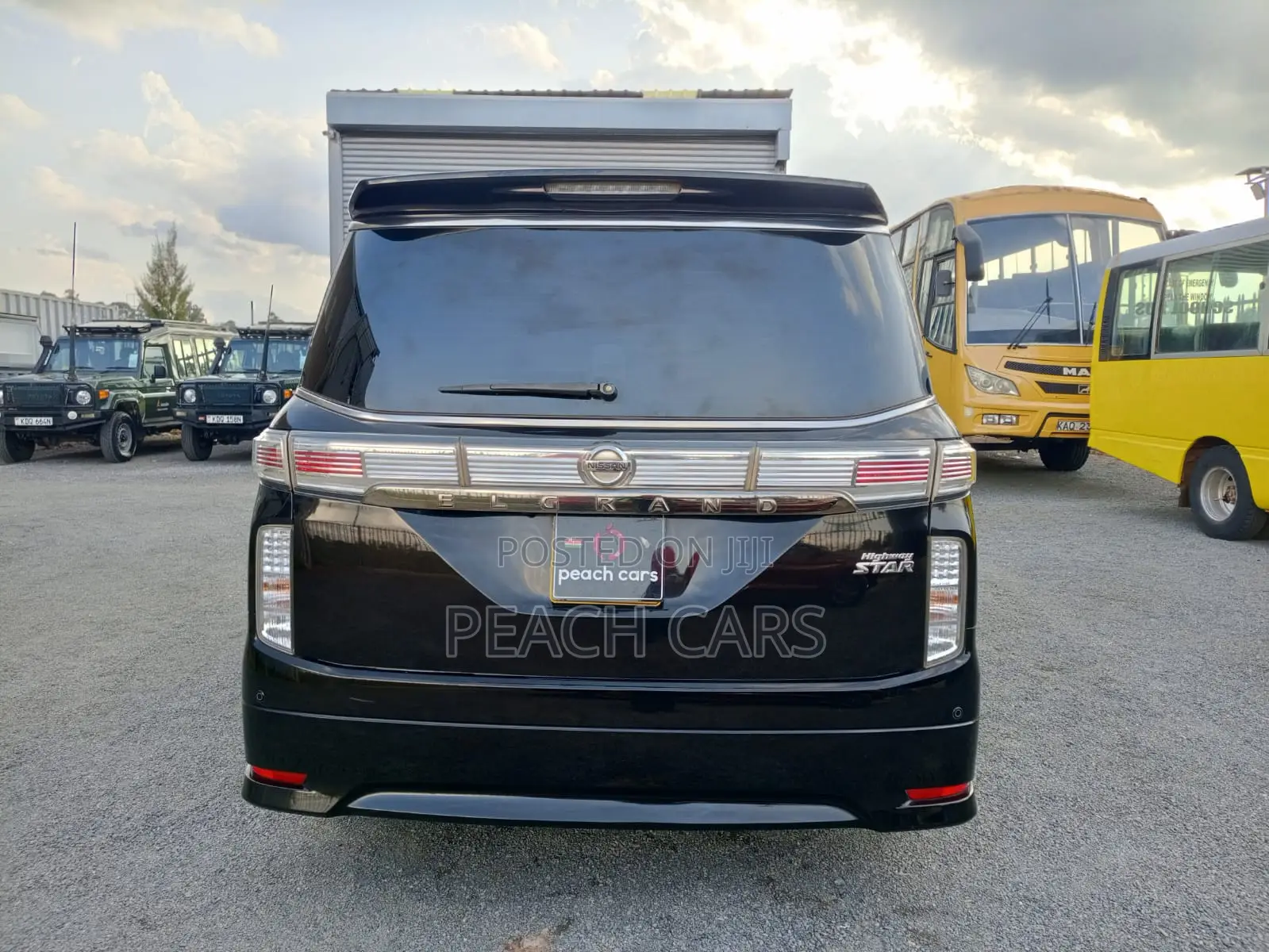 Nissan Elgrand 2017 Black