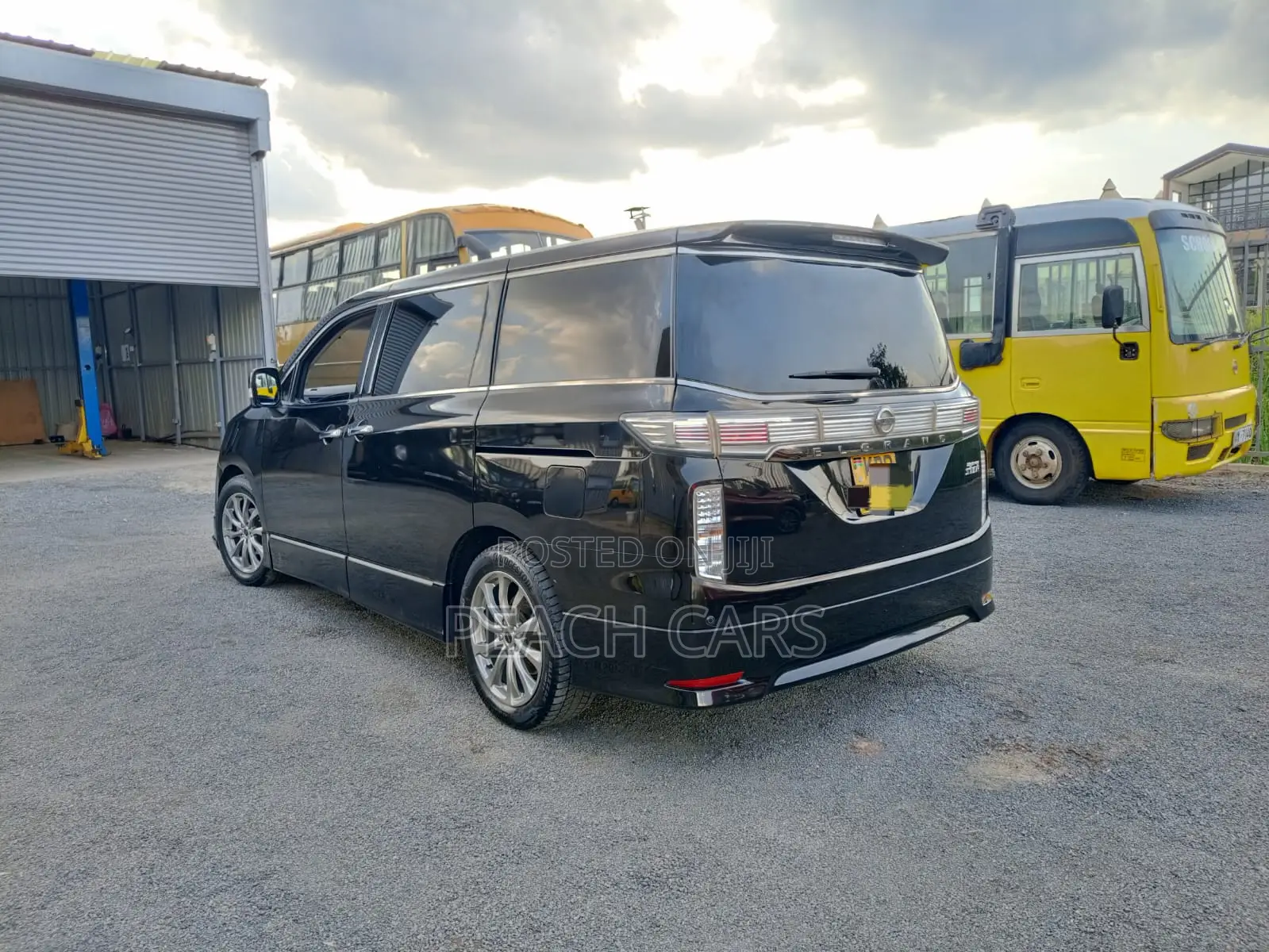 Nissan Elgrand 2017 Black