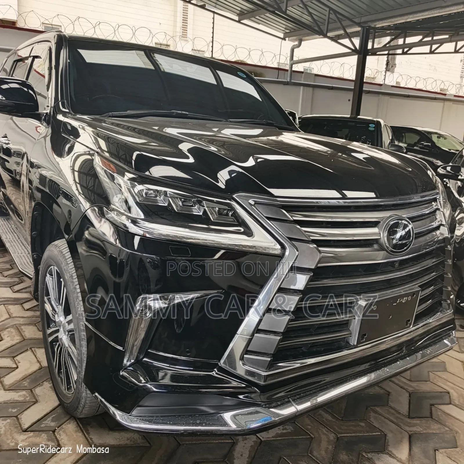 Lexus LX 570 AWD 2017 Black