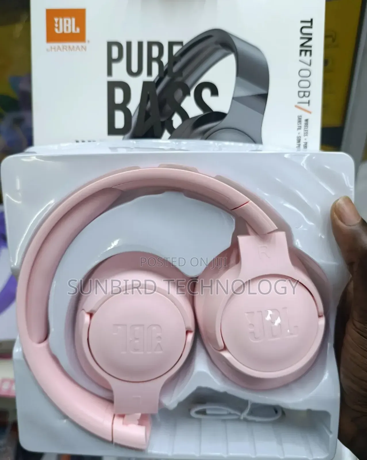 JBL by Harman Tune 700bt Headphones