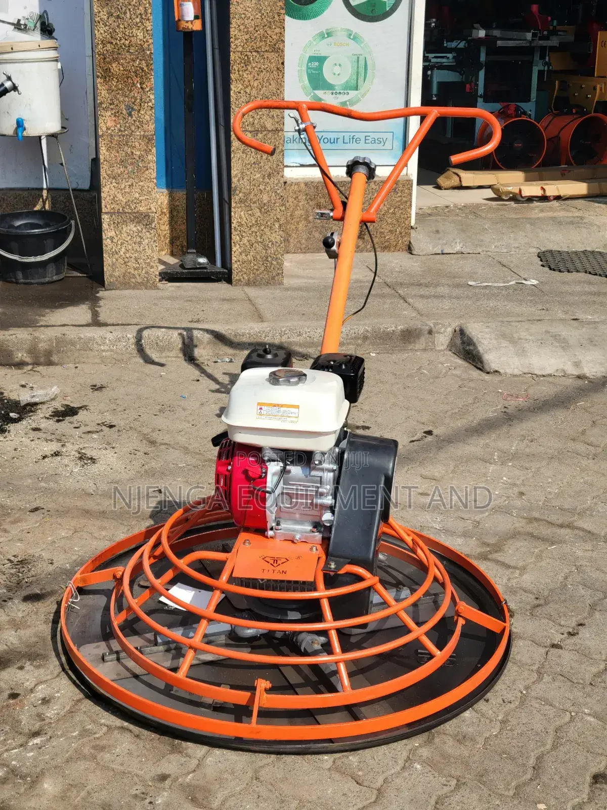 Power Float, Titan