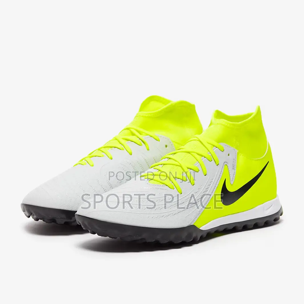 Nike Phantom Luna Ii Academy Tf Trainers.