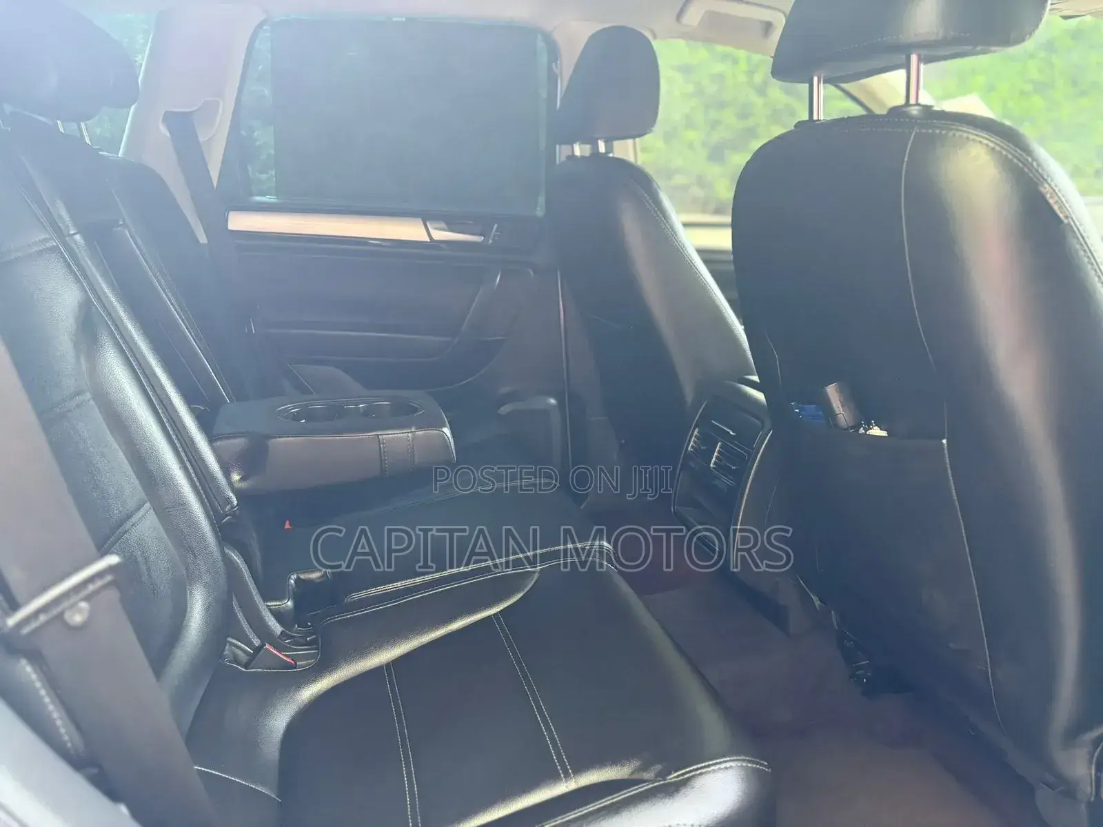 Volkswagen Touareg VR6 Lux 2011 Silver