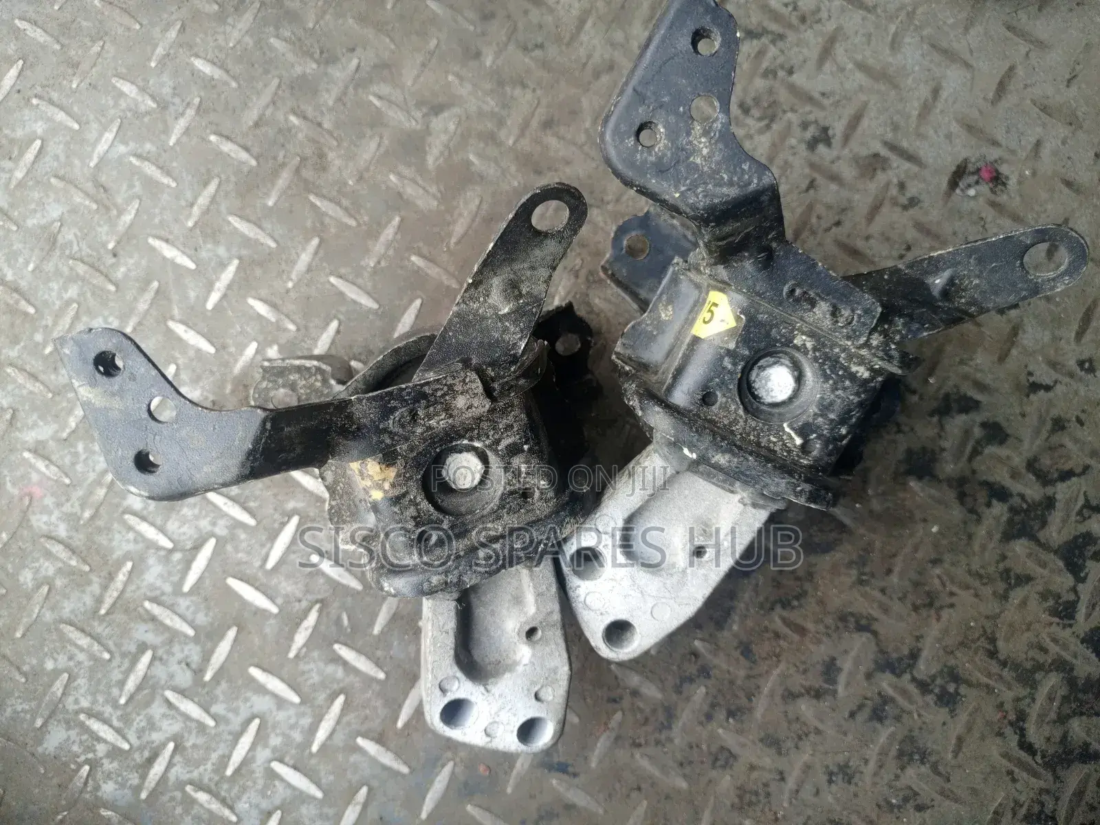 Engine Mount Axio