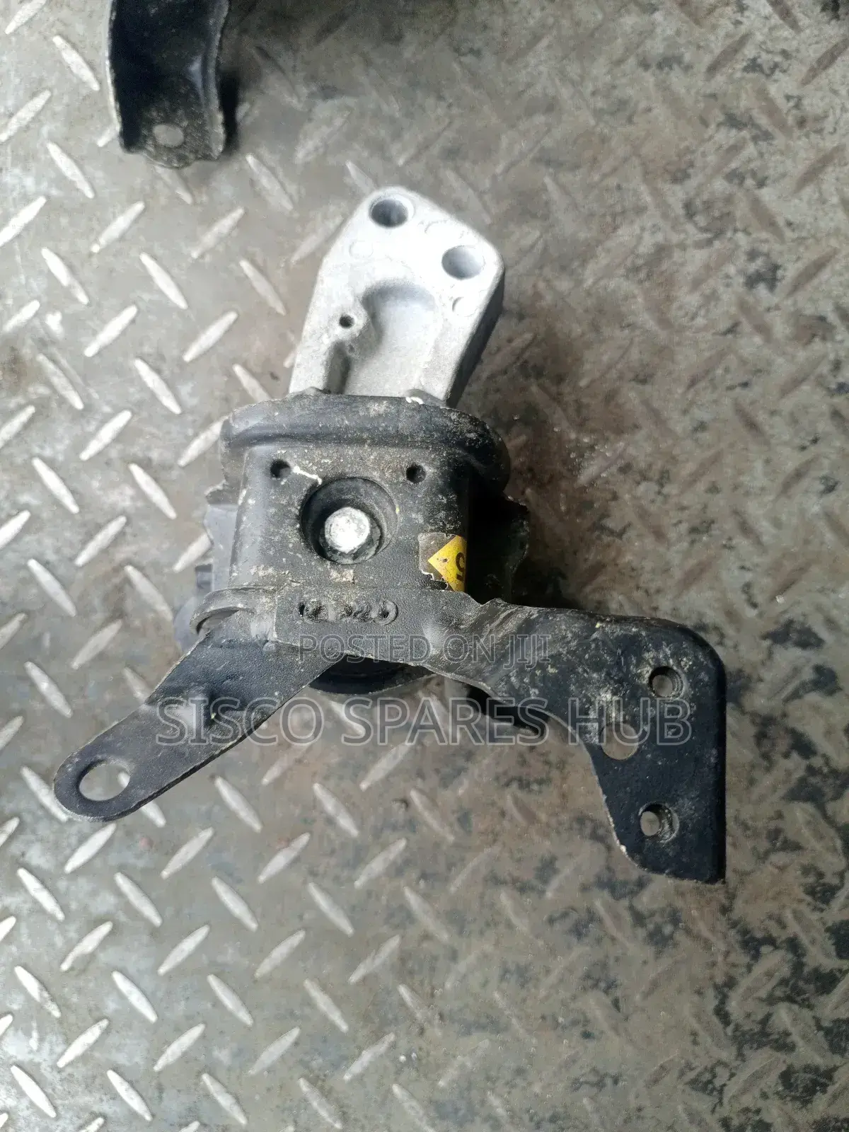 Engine Mount Axio