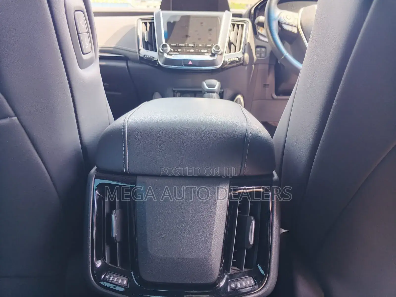 Toyota Crown 2018 Gray