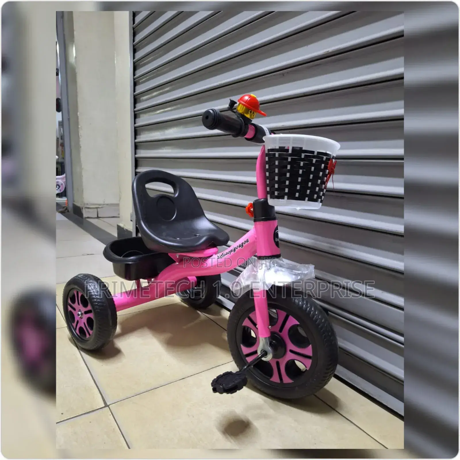 Scooter With Front Busket