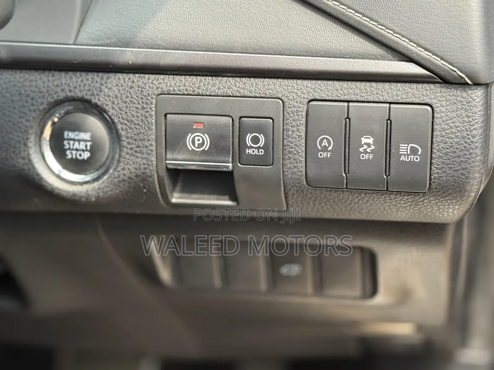 Toyota Harrier 2.0 4WD 2019 Black