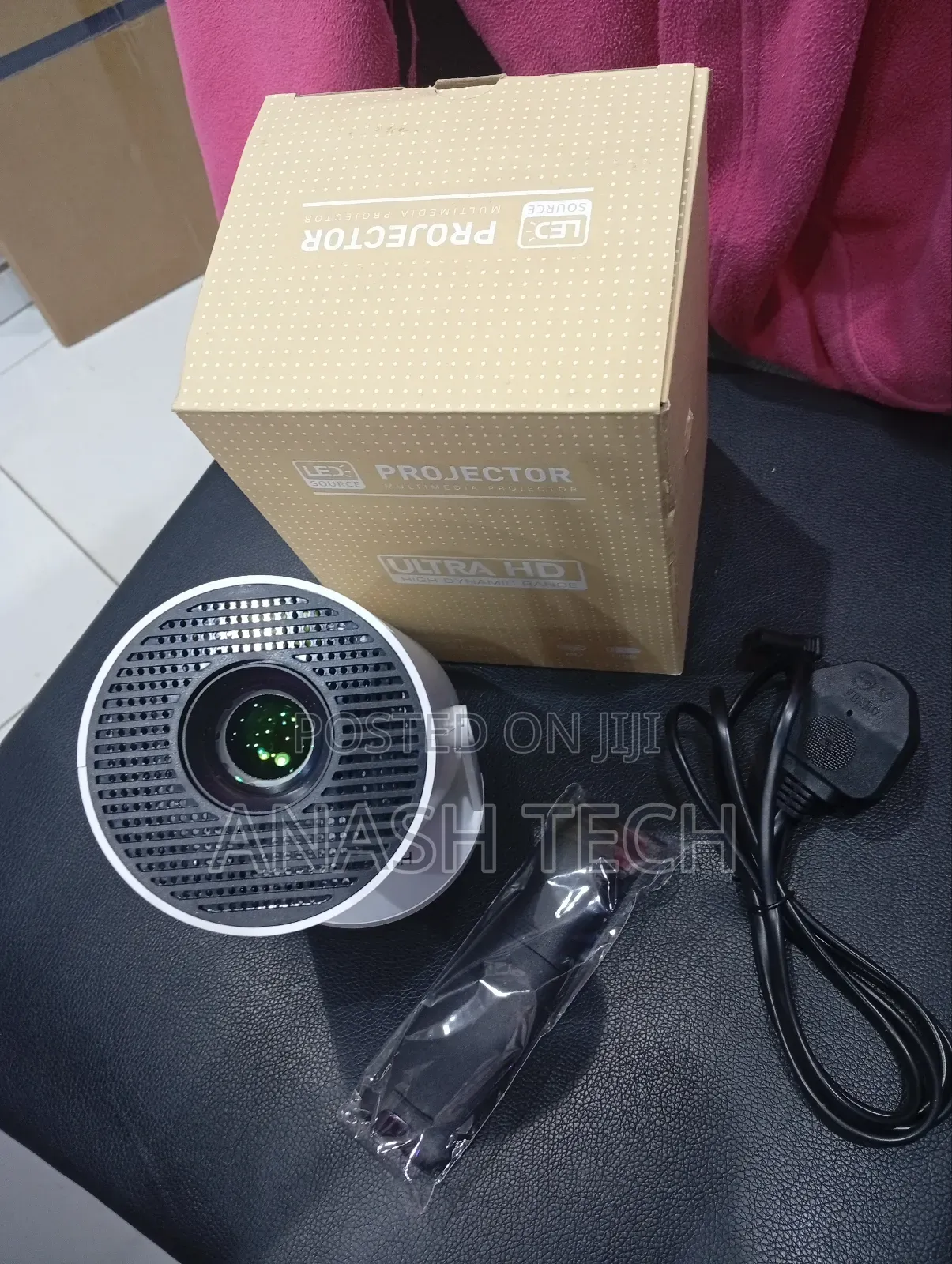 Smart Led Portable Mini Projector - Full Wifi, Usb