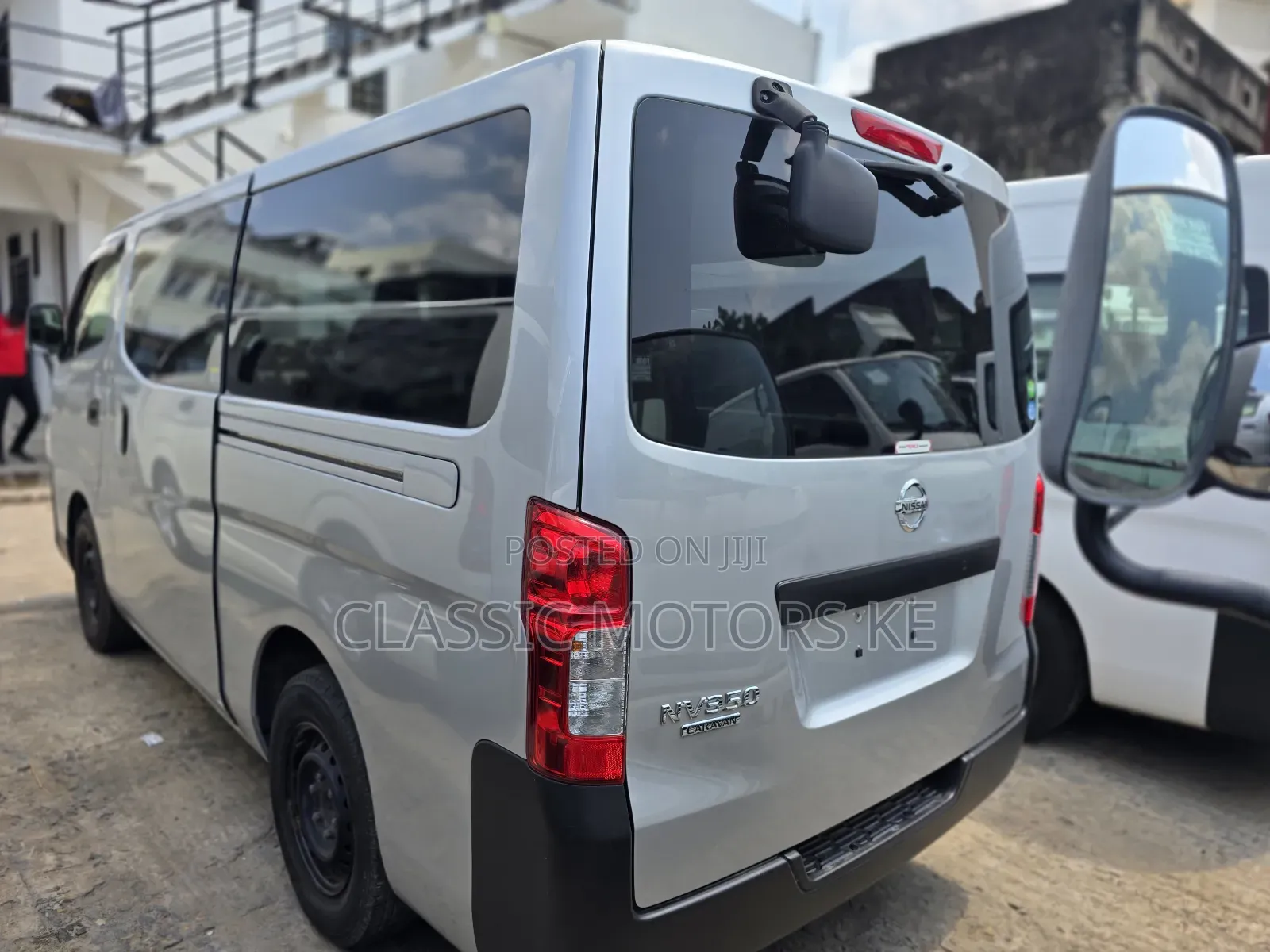 Nissan Caravan (Urvan) 2019 Silver