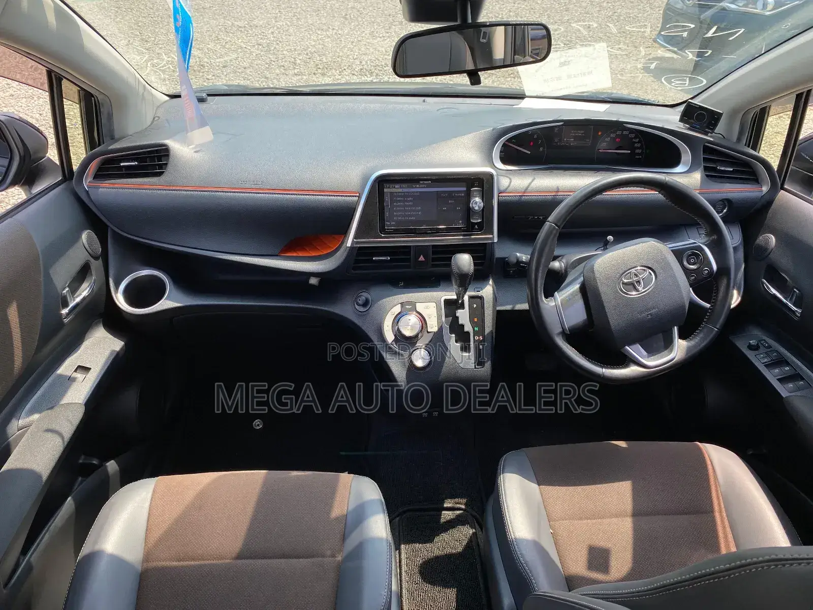 Toyota Sienta 2018 Black
