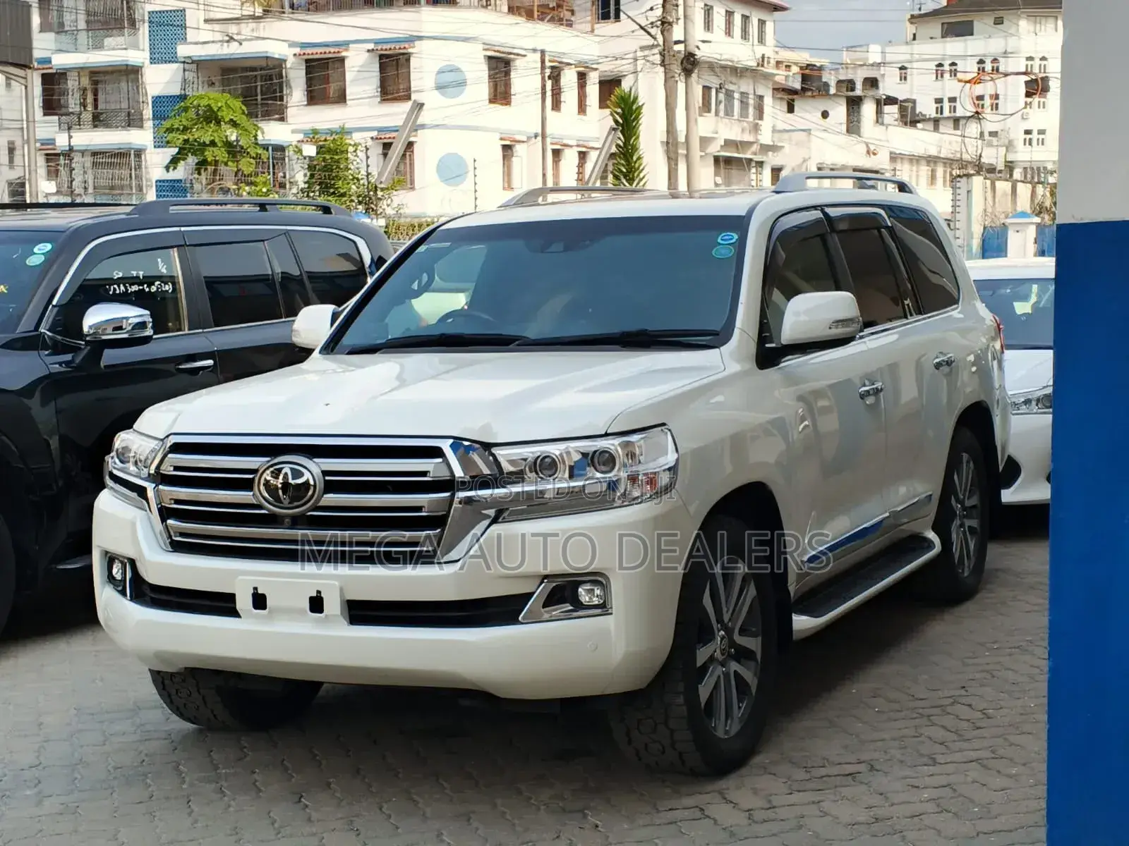 Toyota Land Cruiser 2019 White
