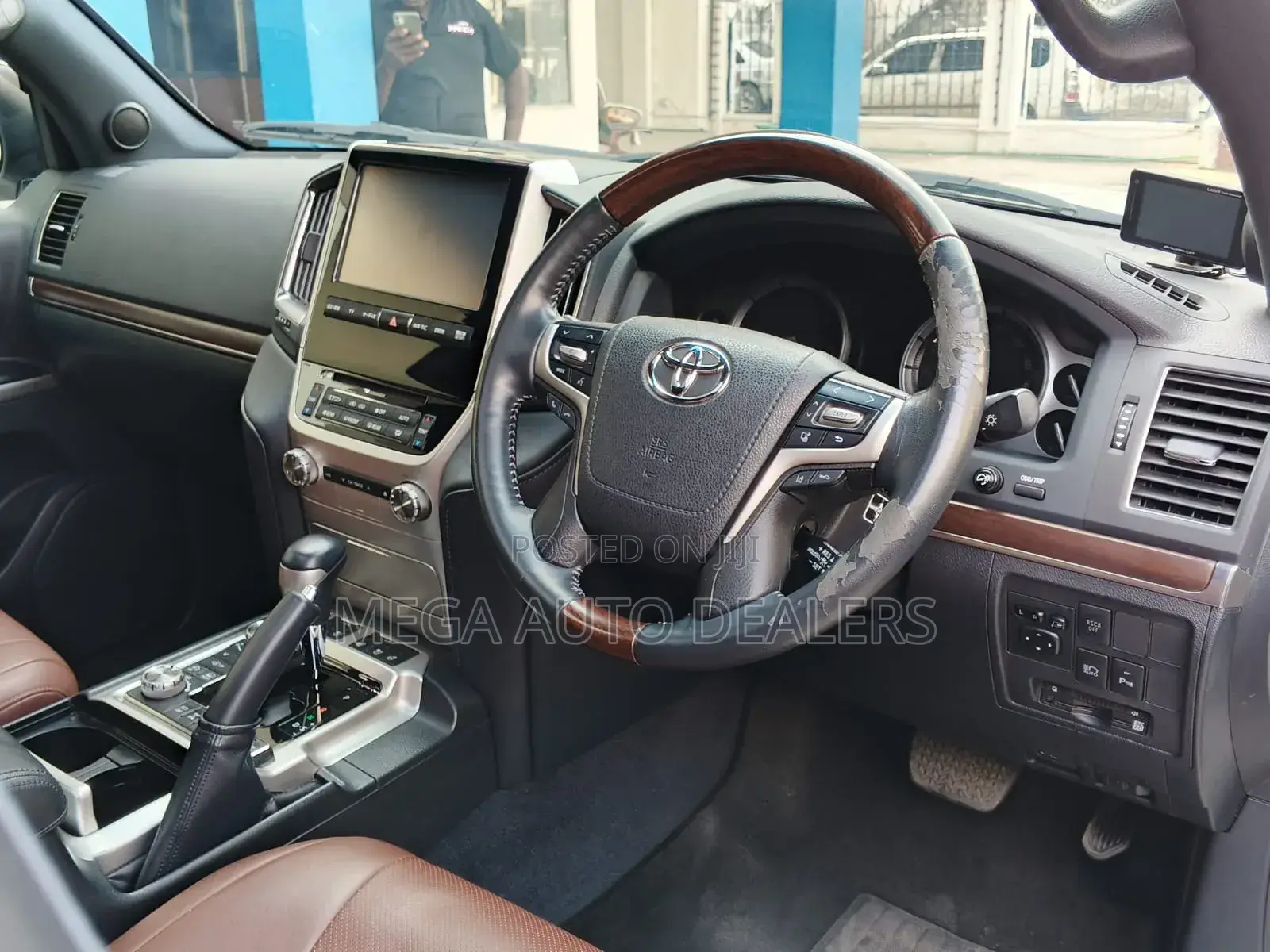 Toyota Land Cruiser 2019 White