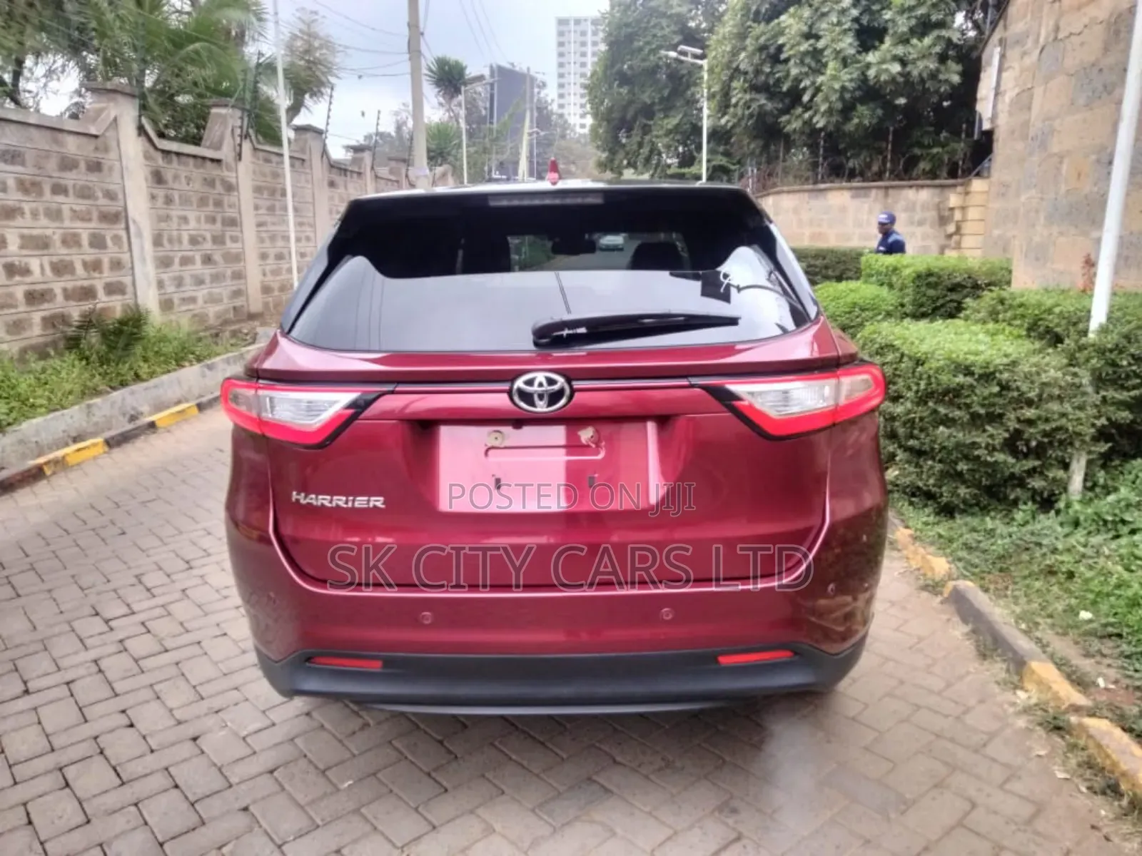Toyota Harrier 2.0 2019 Maroon