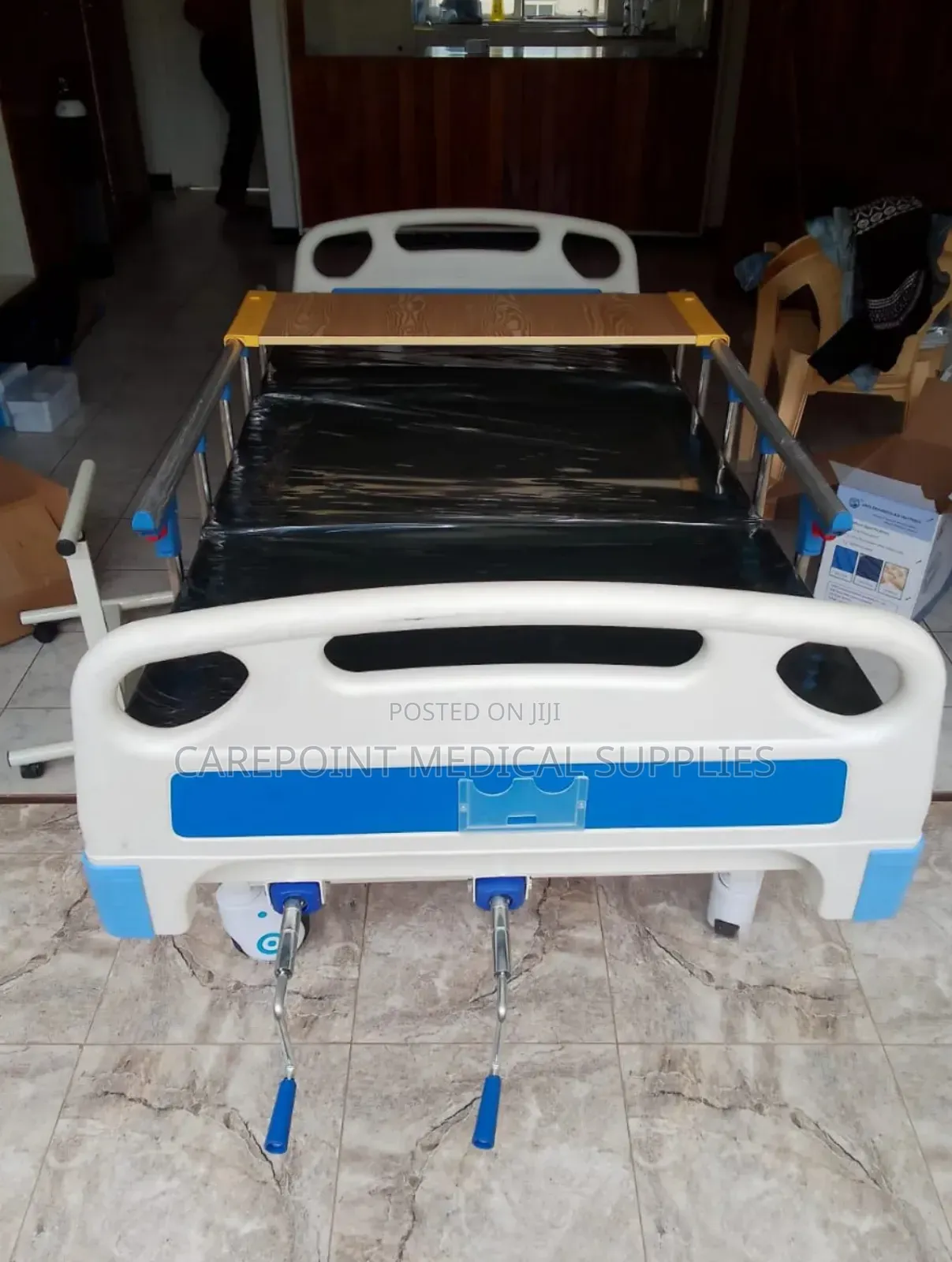 Double Crank Bed With Mattress