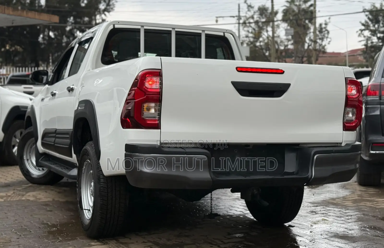 Toyota Hilux 2019 White
