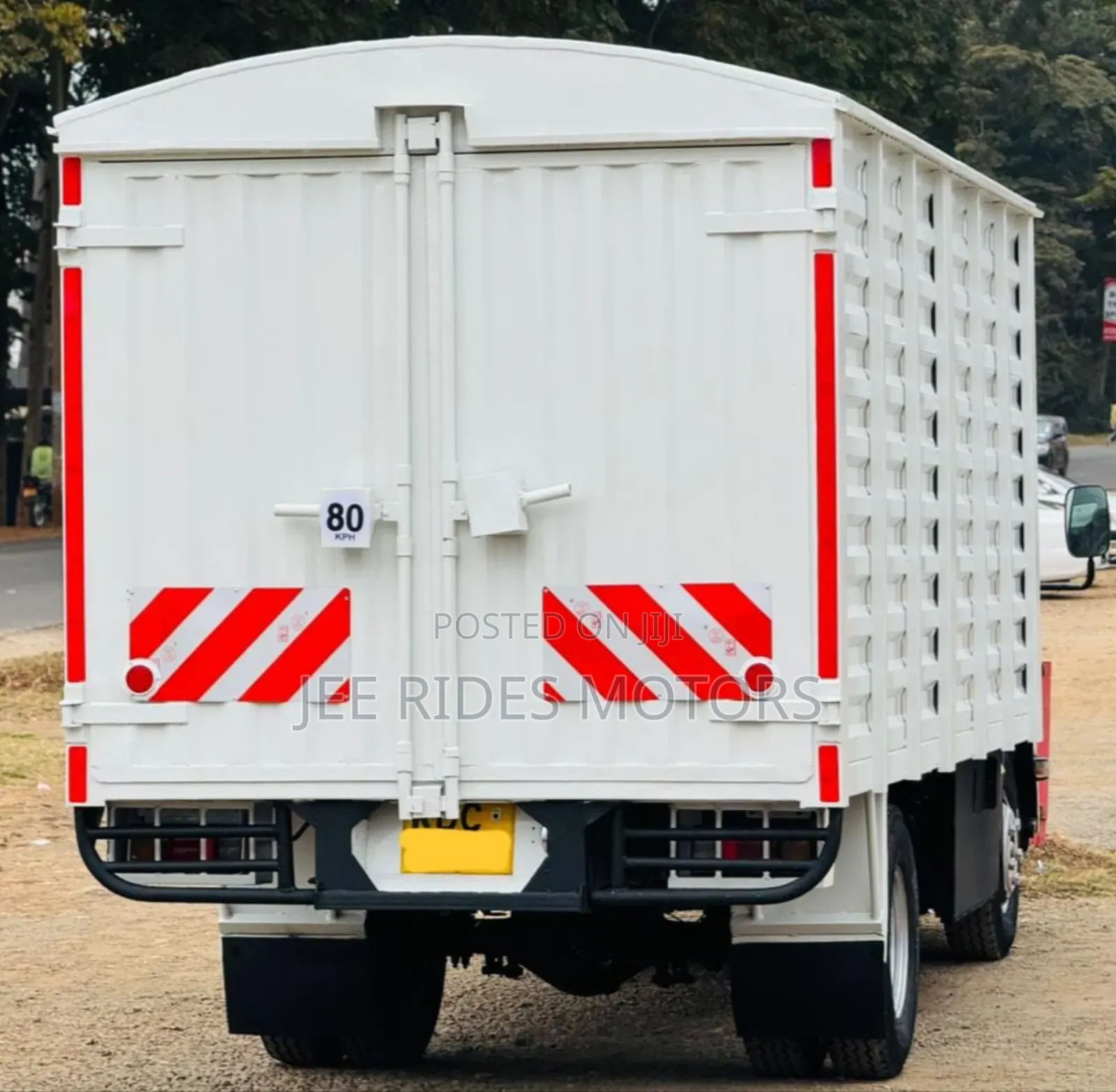 Isuzu NMR Local 2021 White