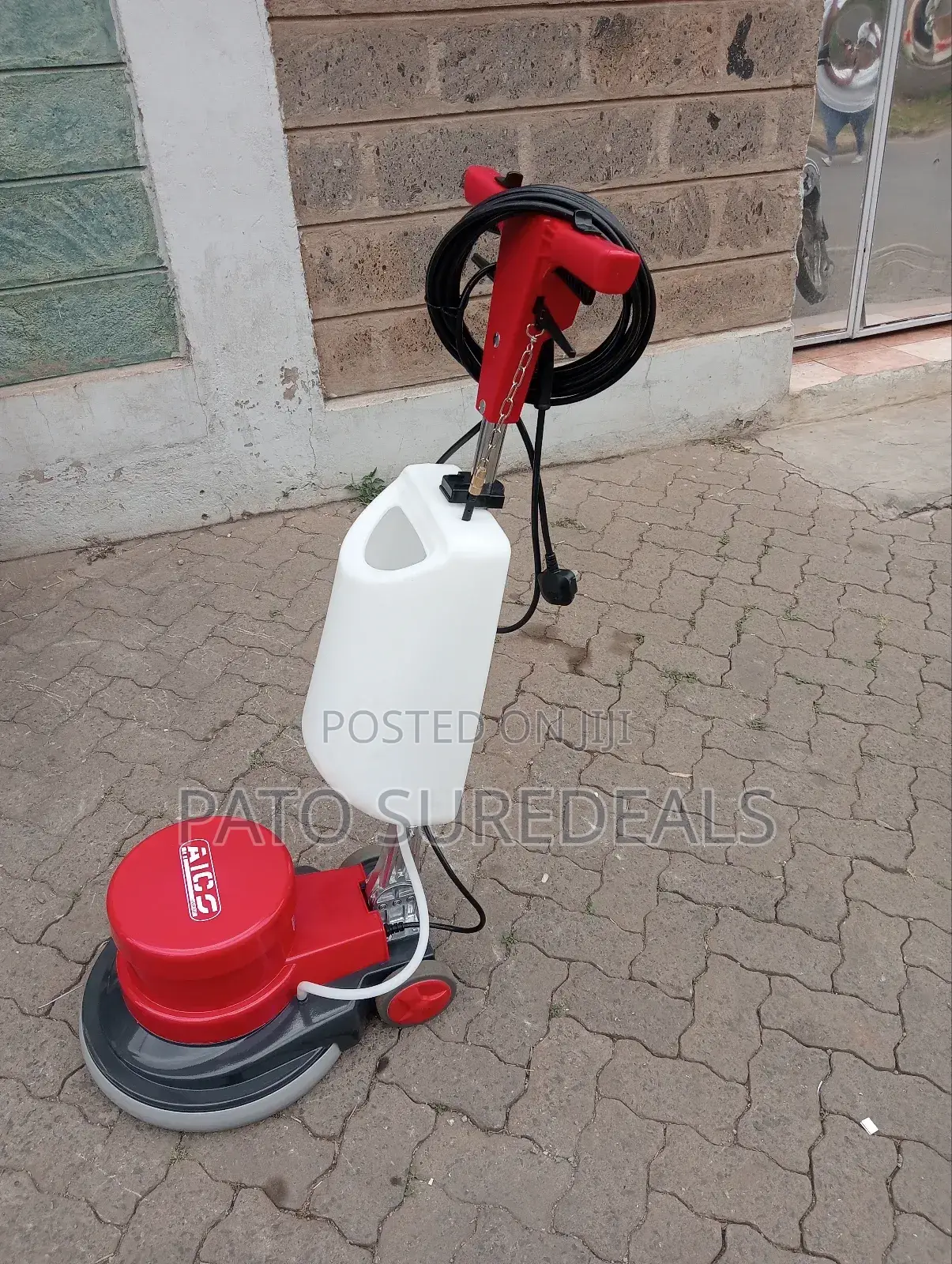 Long Lasting Aico Floor Scrubber