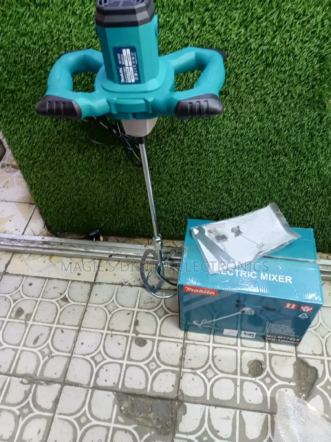Highly Noted 1400w Makita Paint Mixer