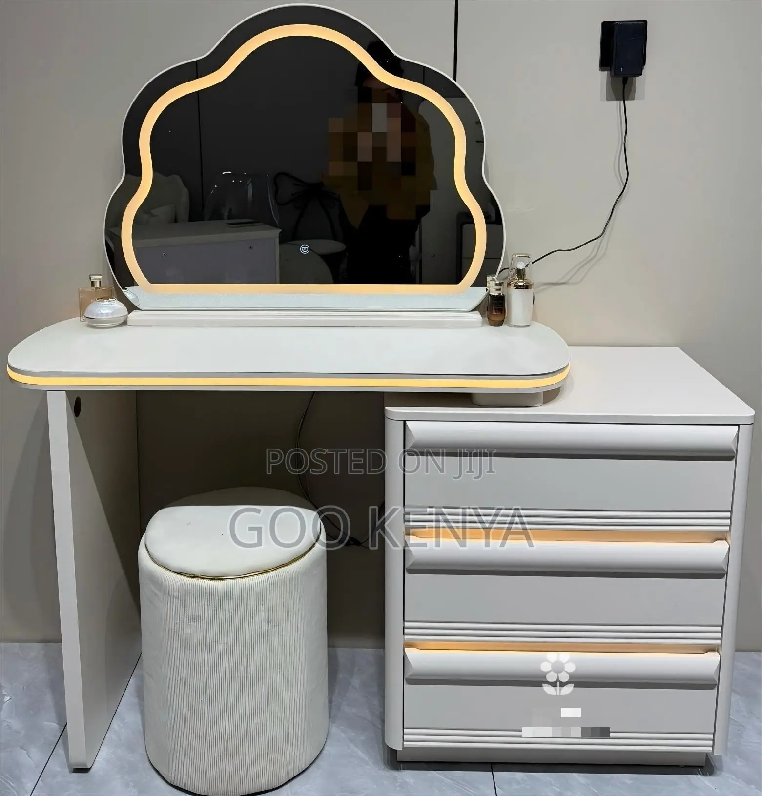 Home Dresser ; Dressing Table With Storage for Bedroom