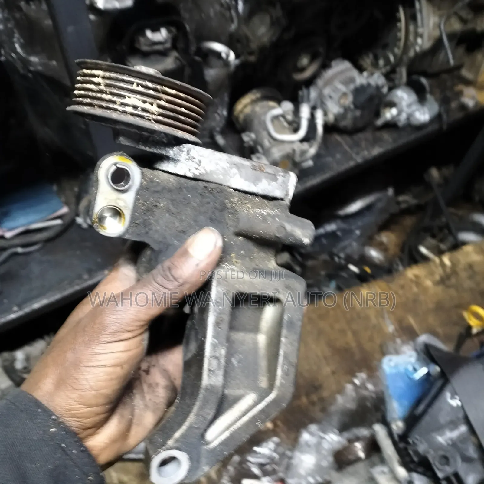Lower Tensioner Mazds Bongo Vannete L8