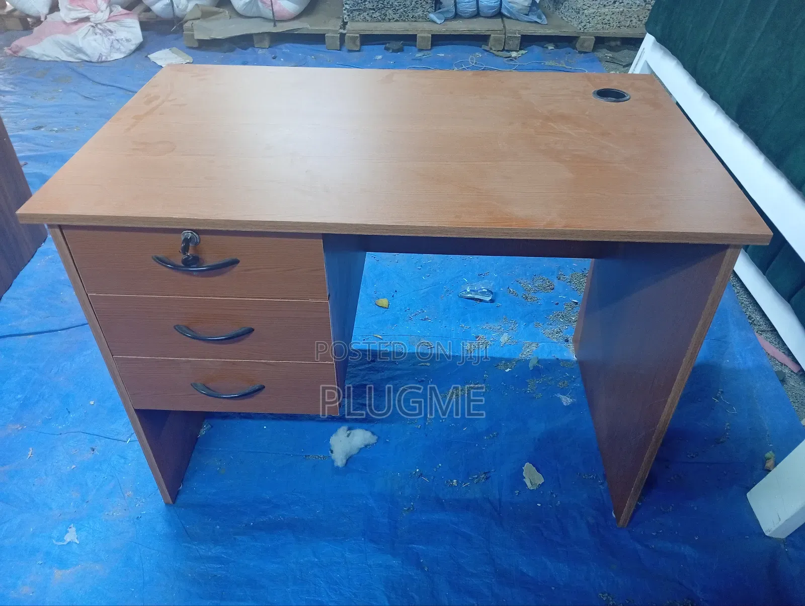 0.9 Metre Brown Office Desk